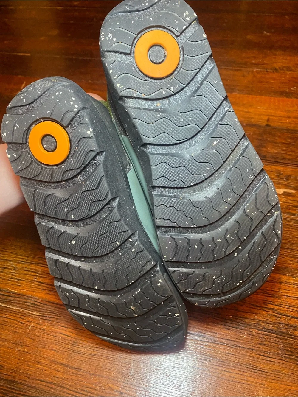 EUC Kids BOGS Kids Skyline Kicker Mini Sneaker Velcro Slip On Flexible Sole